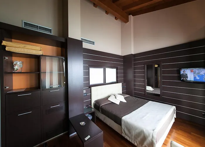 Hotel Aurora